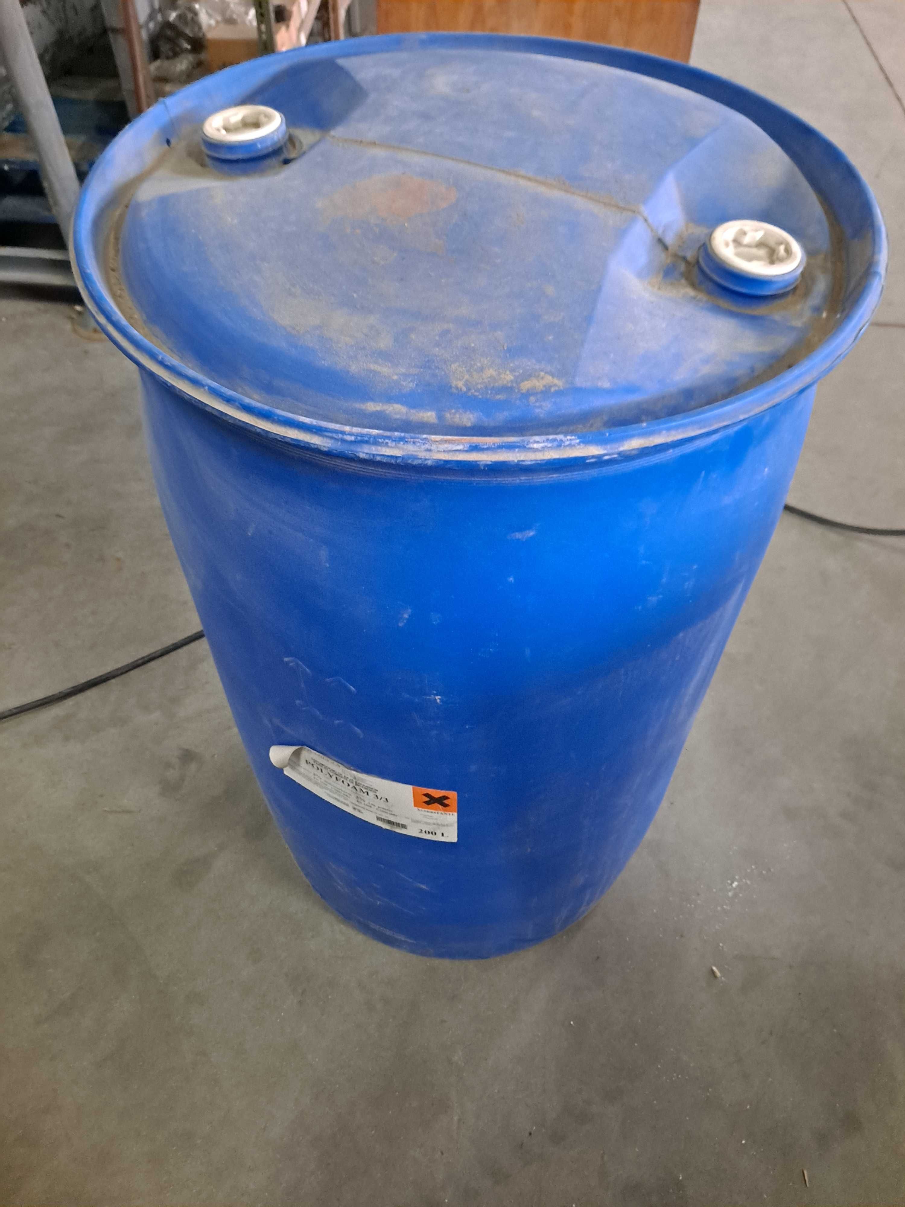 Bidons e Depositos de Metal e de platicos de 30L e 50L e 200L a 1000L
