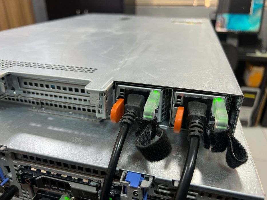 Сервер 1U Сетевая СХД Dell EMC Storage NX430 NAS  1270v5 16gb 4tb hdd