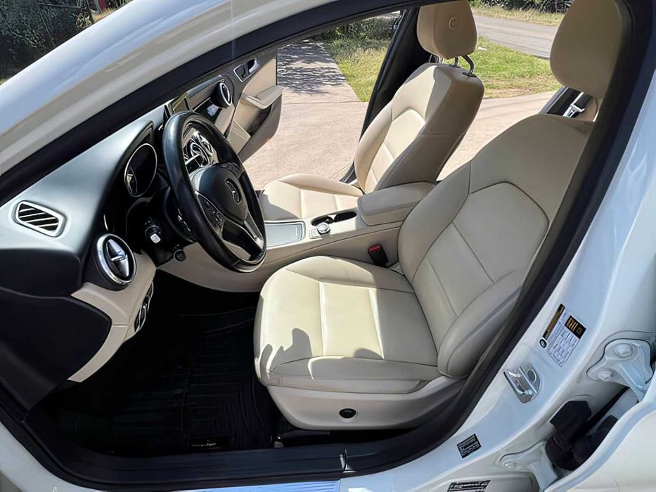 Mercedes-Benz GLA 250      2015