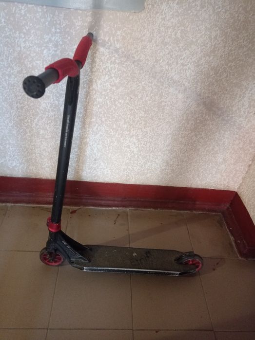 Трюковий самокат