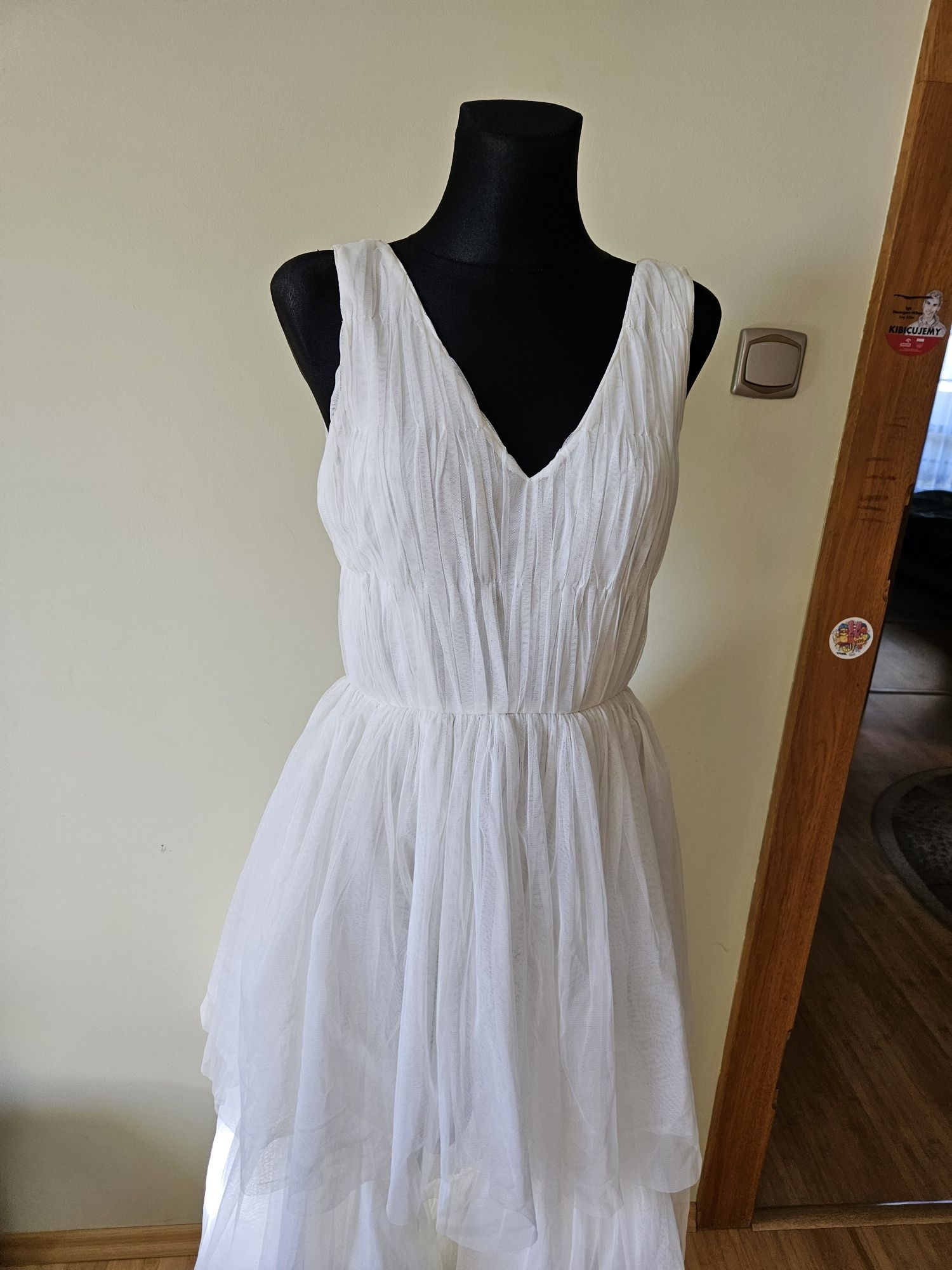 Biała tiulowa sukienka maxi Lace&Beads