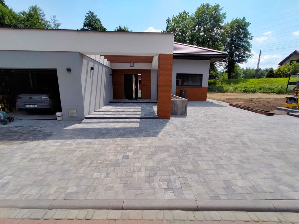 Roboty ziemne -układanie kostki-ogrodzenie