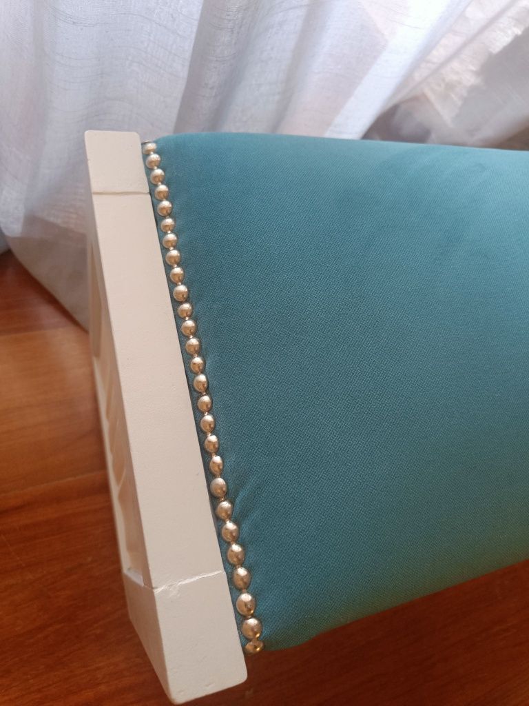 Conjunto Mesas de Cabeceira + banquinho de Quarto