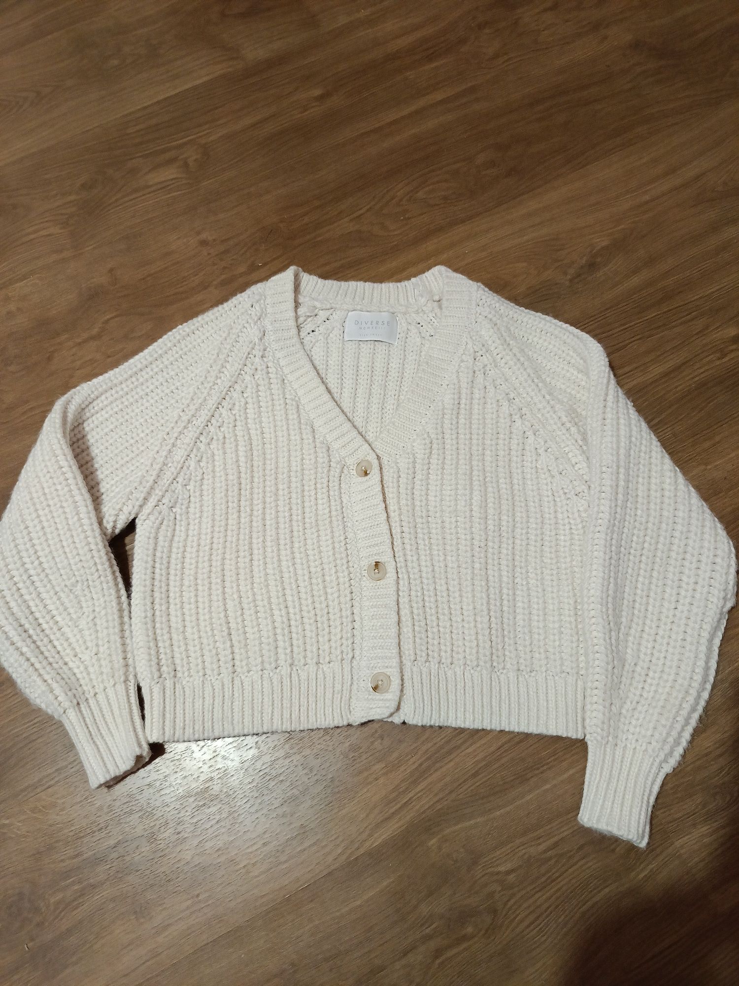 Sweter Diverse  .