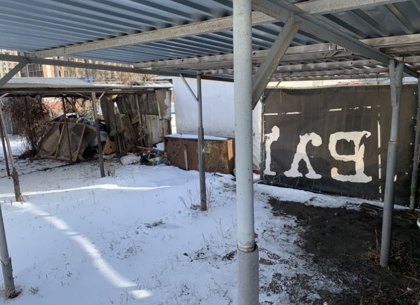 Паркомісце метро Лісова крите