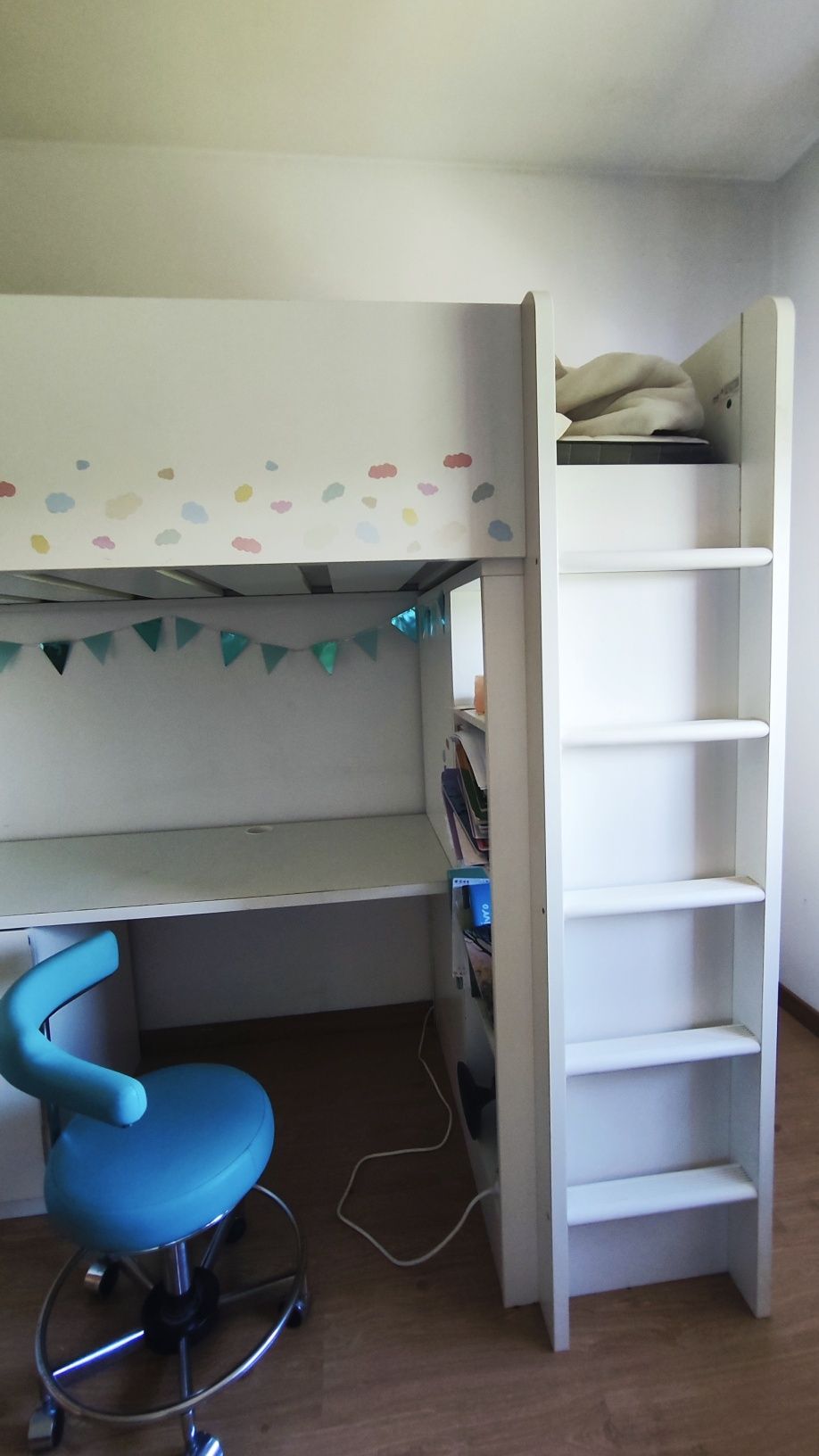 Beliche IKEA + colchão + cadeira