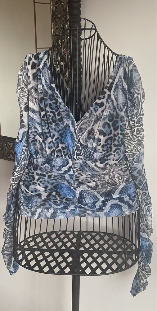 Top com estampado total GUESS Marciano