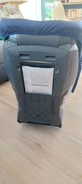 Fotelik samochodowy Britax Romer SafeFix Plus 9-18 kg
