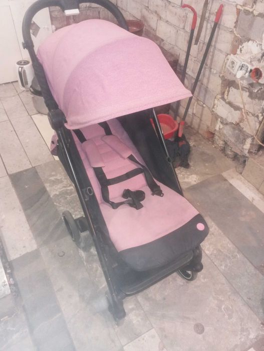 Дитяча коляска. Б/у.
