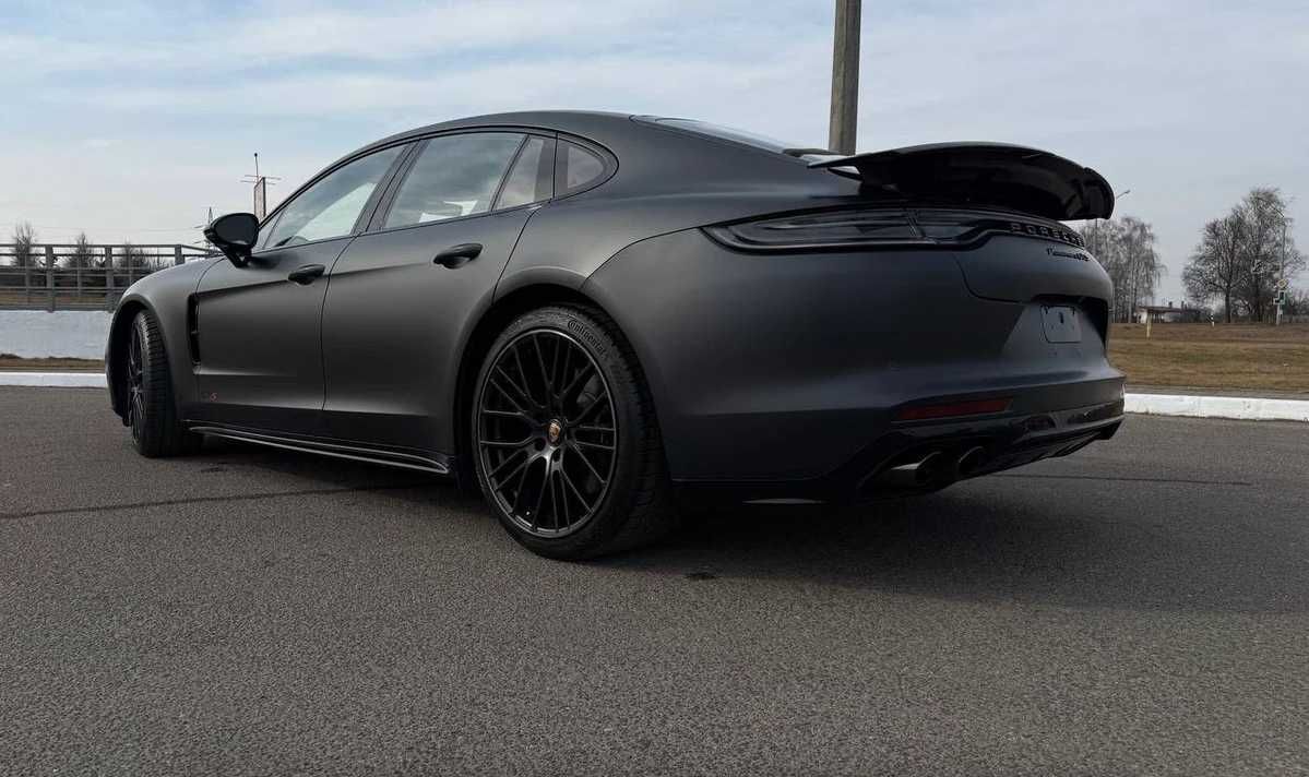 Porsche Panamera GTS 2023