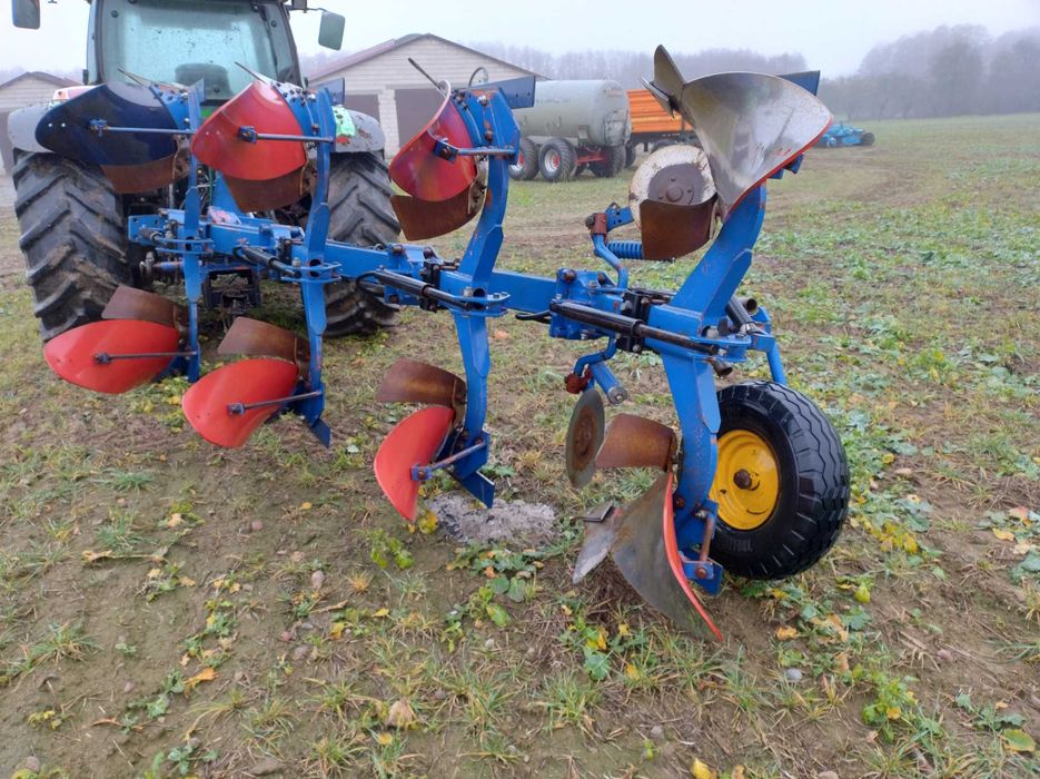 Pługi obrotowe Overum 4 skibowe