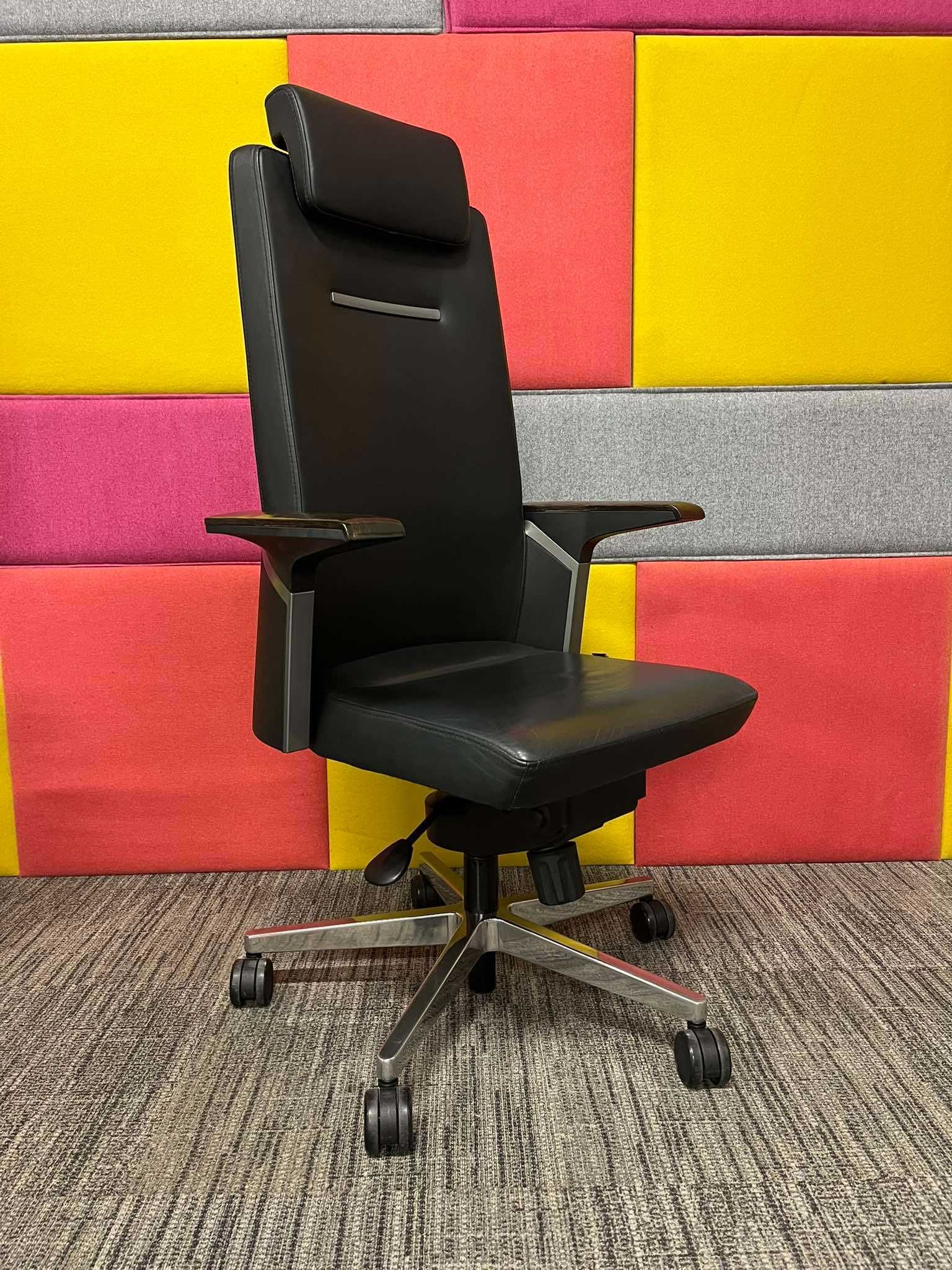 Fotel biurowy obrotowy Bejot CEO skórzany menadżerski ergonomiczny 1