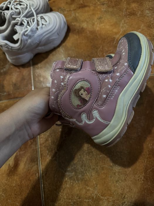 Ботинки Geox 26, кросы nike 25-26
