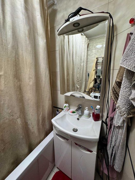 Продам однокімнатну квартиру в хорошому стані + гараж! 45000$! Торг!