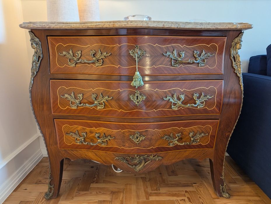Cómoda Estilo Luís XV