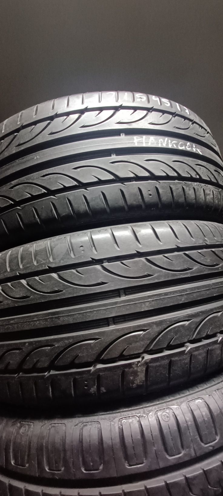 Pneus  215/45/17