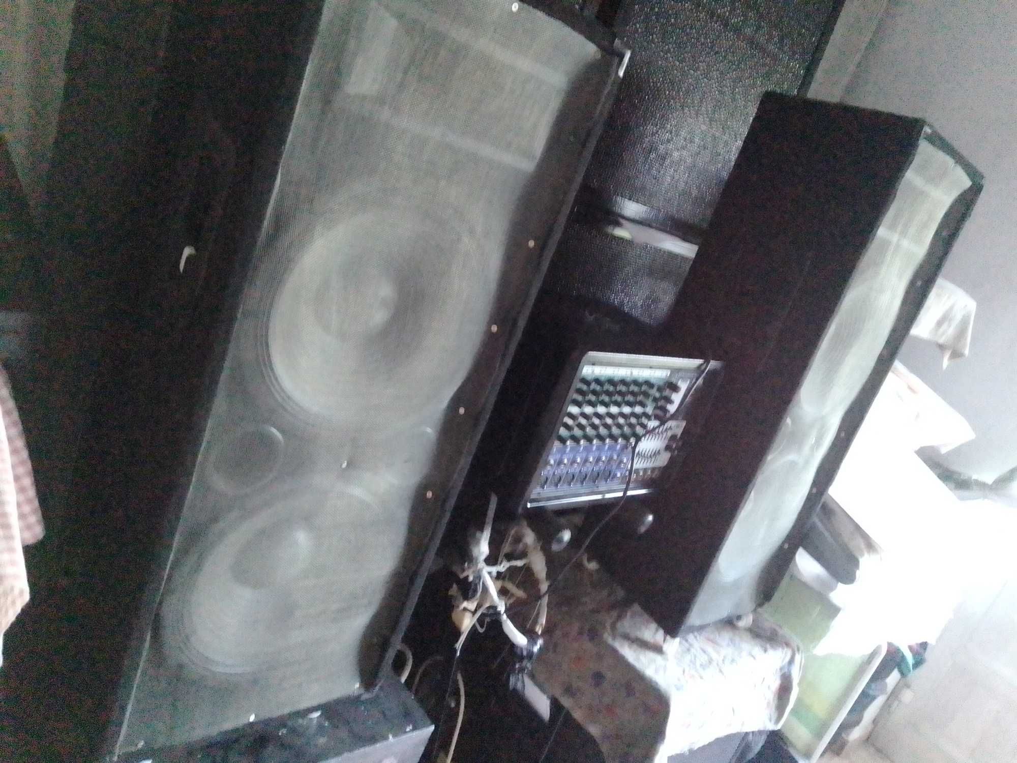 PA pechincha!Mesa amplificada 2x150+2 colunas V-sound 2x250 rms+cabos