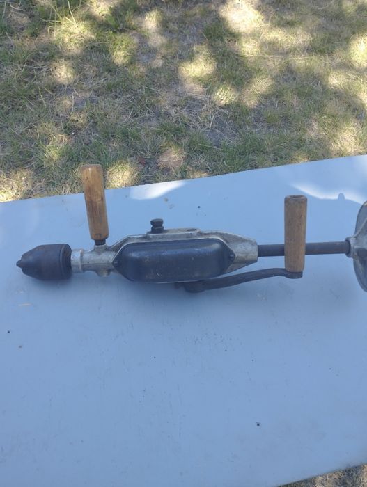 Продам ручну дрель. Нова. 200гр