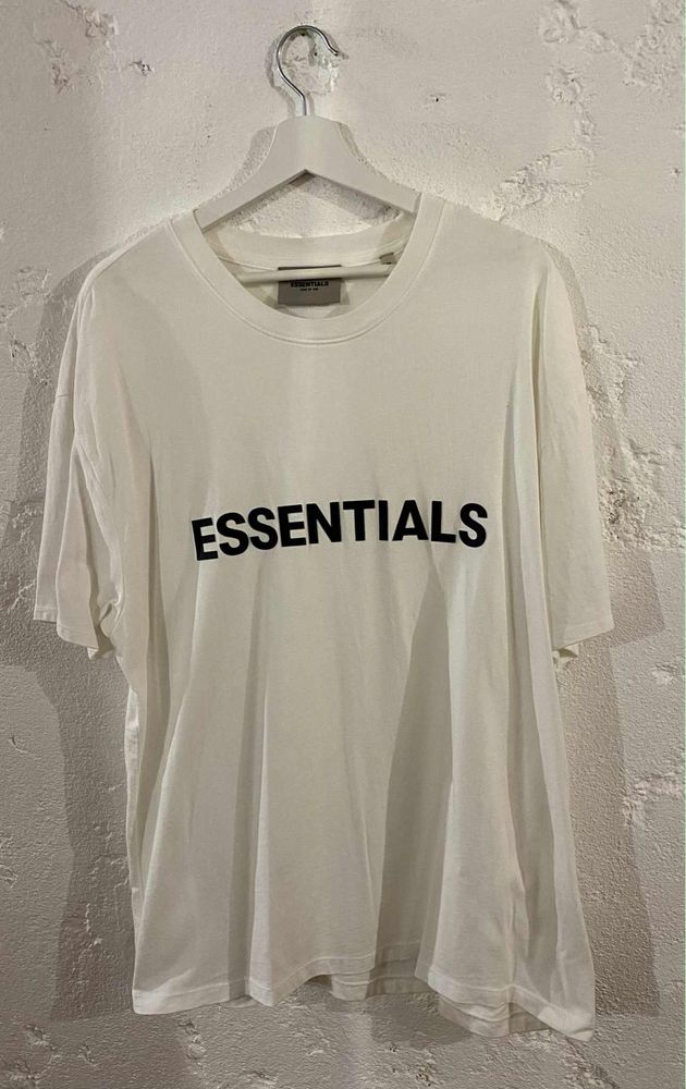 Fear of god essentials t shirt
