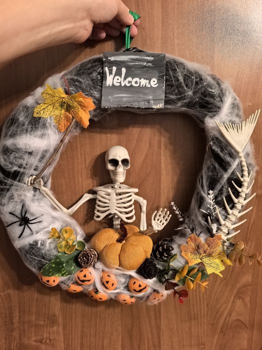 Wianek na drzwi szkielet halloween