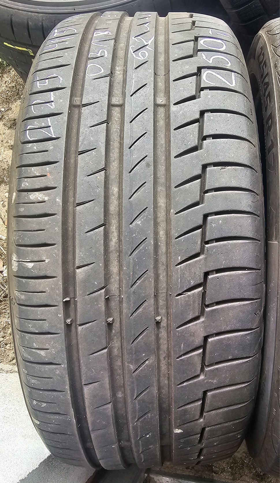 225/45R17 Continental Premium Contact 6 Lato