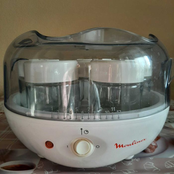 Йогуртниця Moulinex на 7 стаканчиків відмінний стан