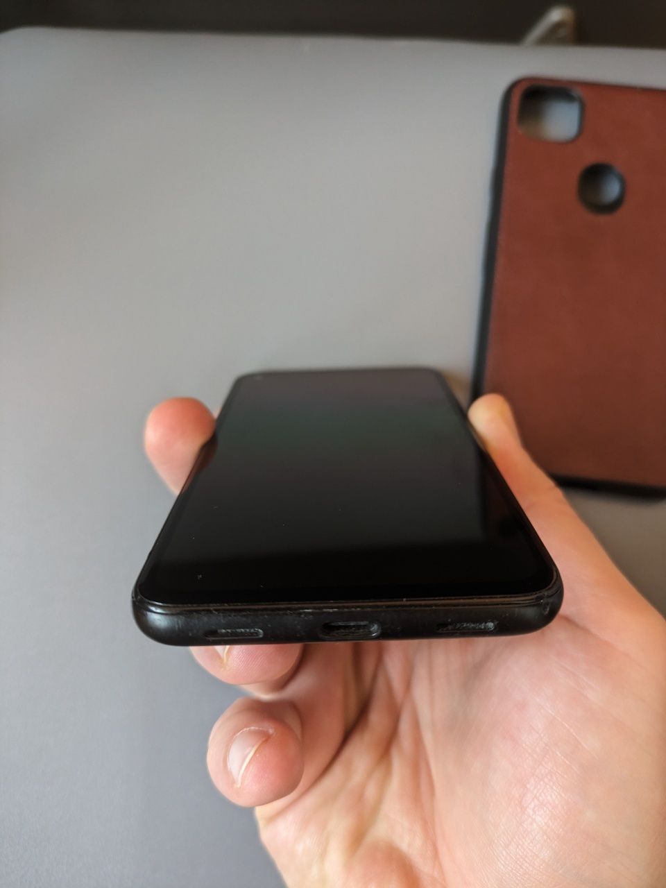 Телефон Pixel 4a