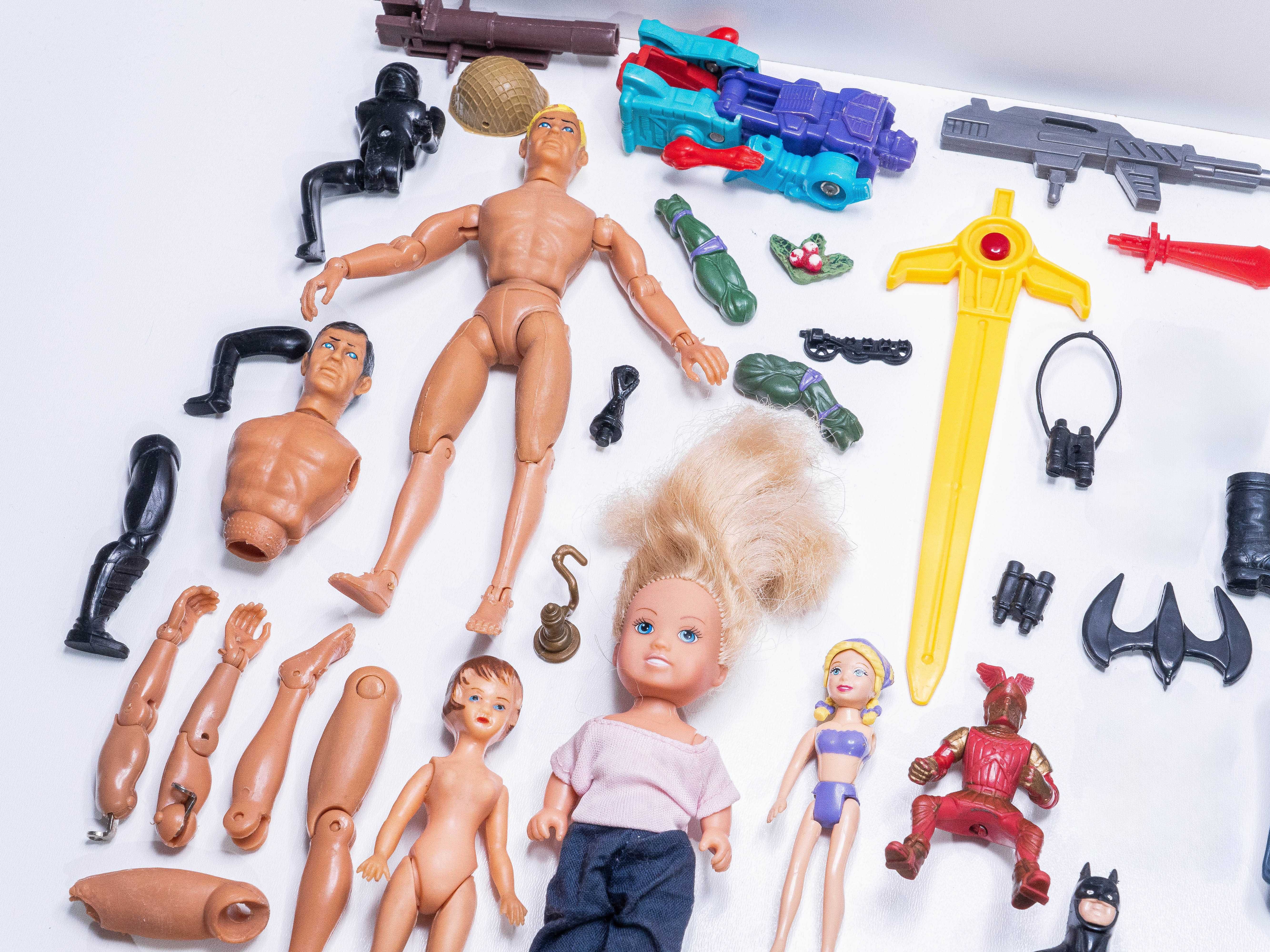 Zestaw zabawek i akcesoriów Transformers Barbie Action Man Ken Batman