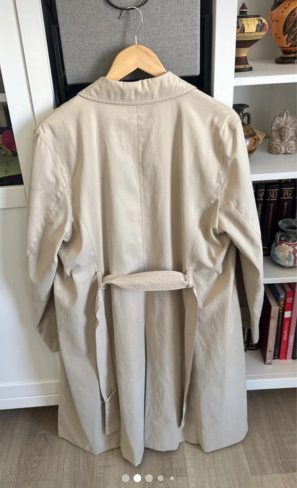 Gabardine da Burberry verdadeira como nova
