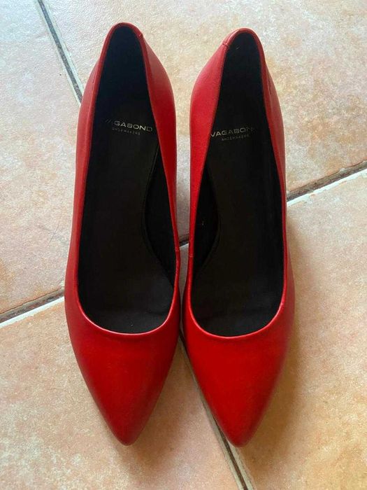 Туфли красные, 38 лодочки, кожа  Vagabond