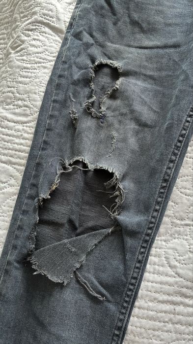 Czarne dzinsy zara man XL/42 z dziurami