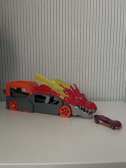 Hot Wheels автовоз