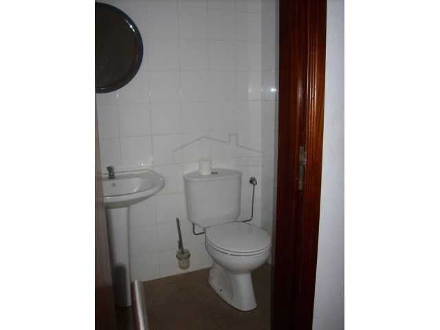 Loja com 168m2 no centro de Torres Vedras