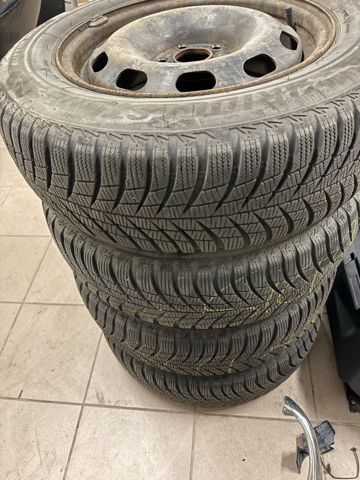 Kola zimowe 15” dwa komplety bridgestone i nokian