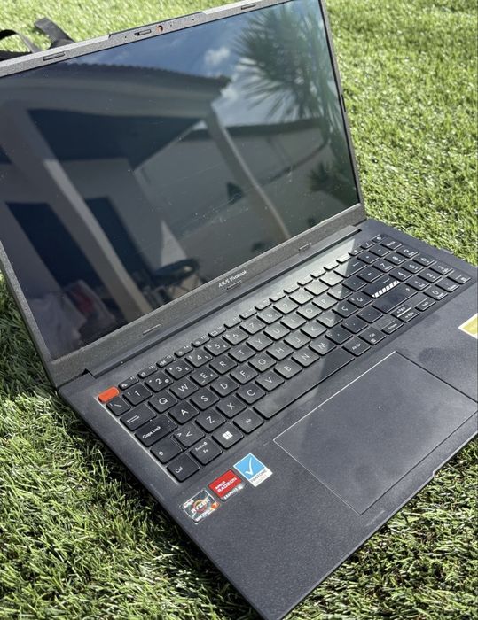 Asus Vivobook S15 OLED