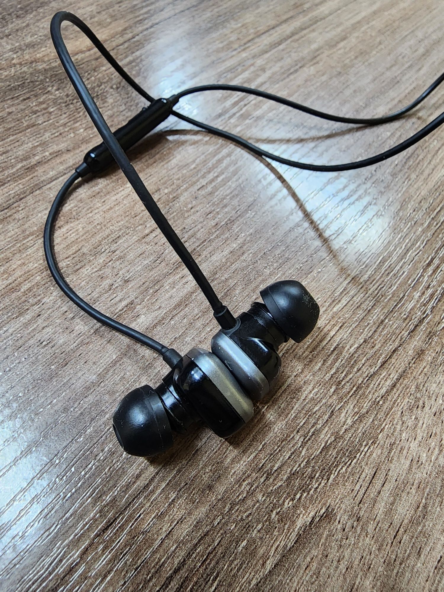 Навушники QCY M1 Pro на запчастини