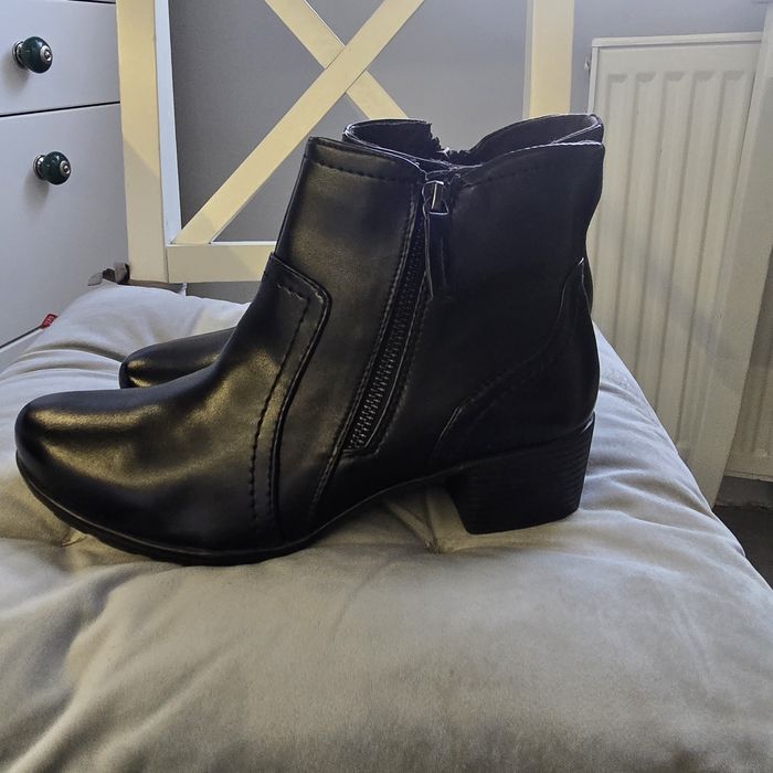 Buty skórzane  Jana 40