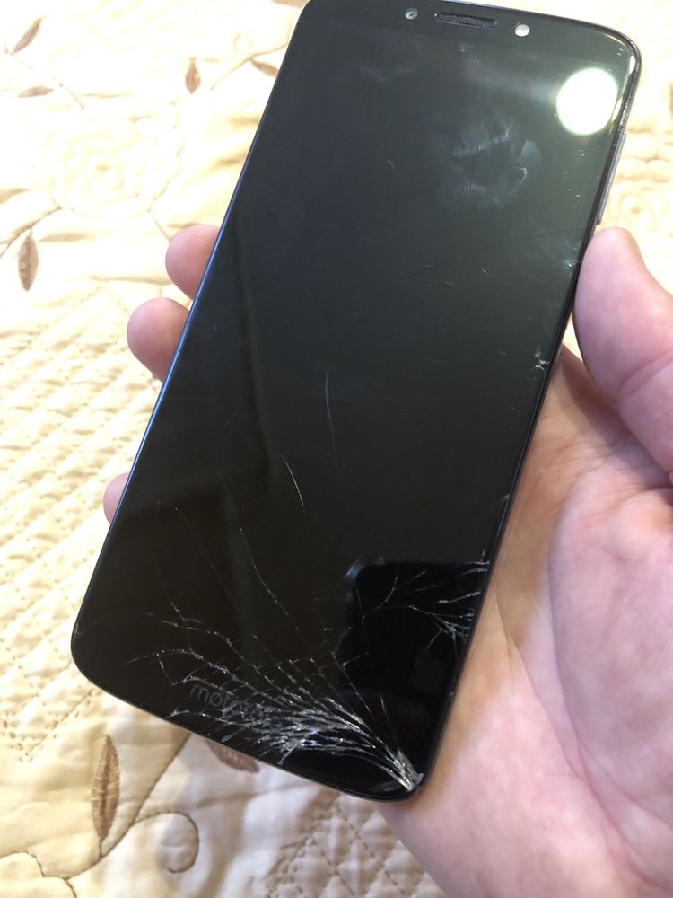 Продам Motorola e5 plus