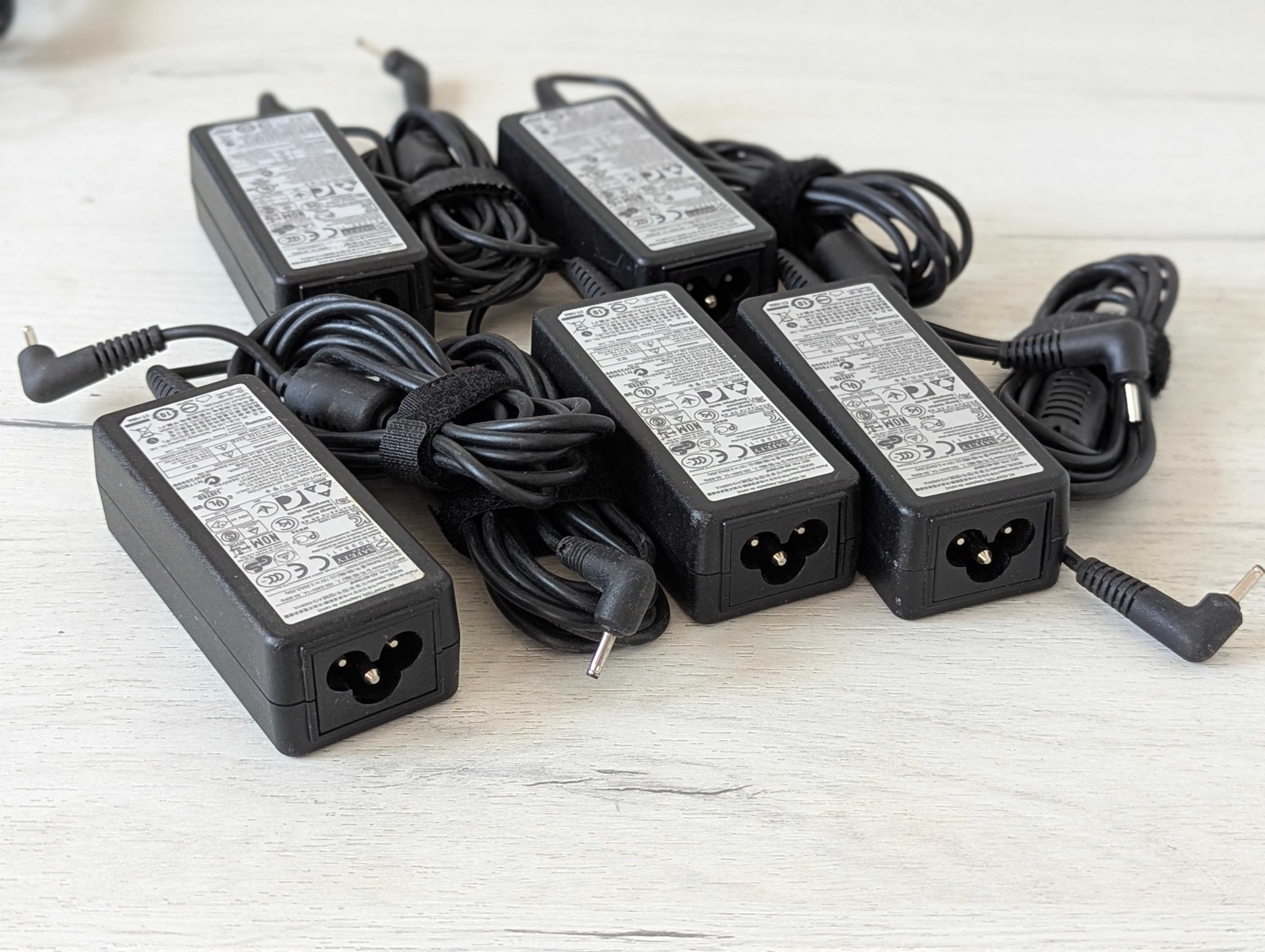 Блок живлення Chicony 40W 2.5*0.7  3,33a
