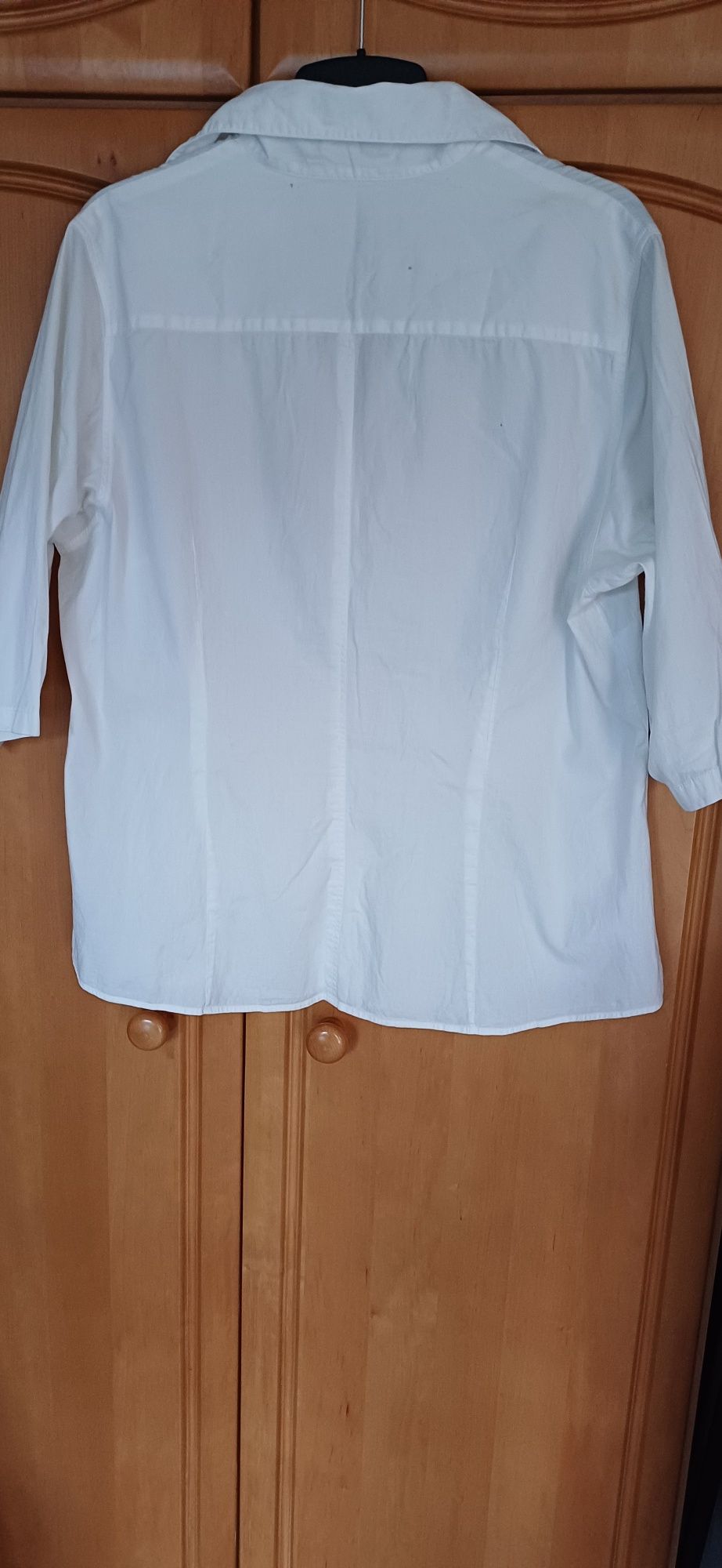 Bluzka biała bawełna R.48. 61 CM POD PACHAMI