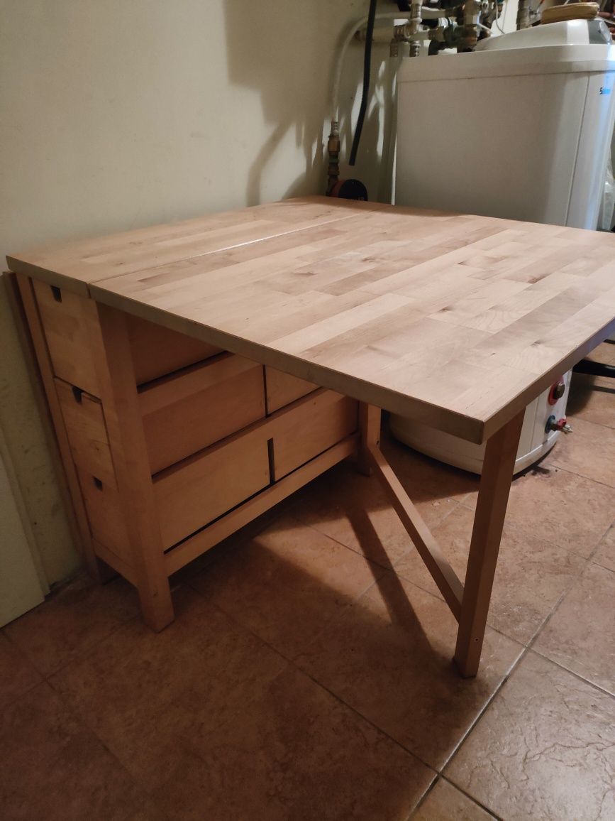 Stół Ikea drewniany