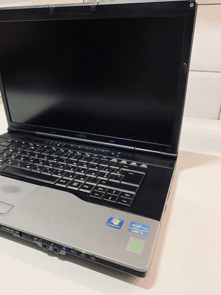 Ноутбук fujitsu lifebook E752