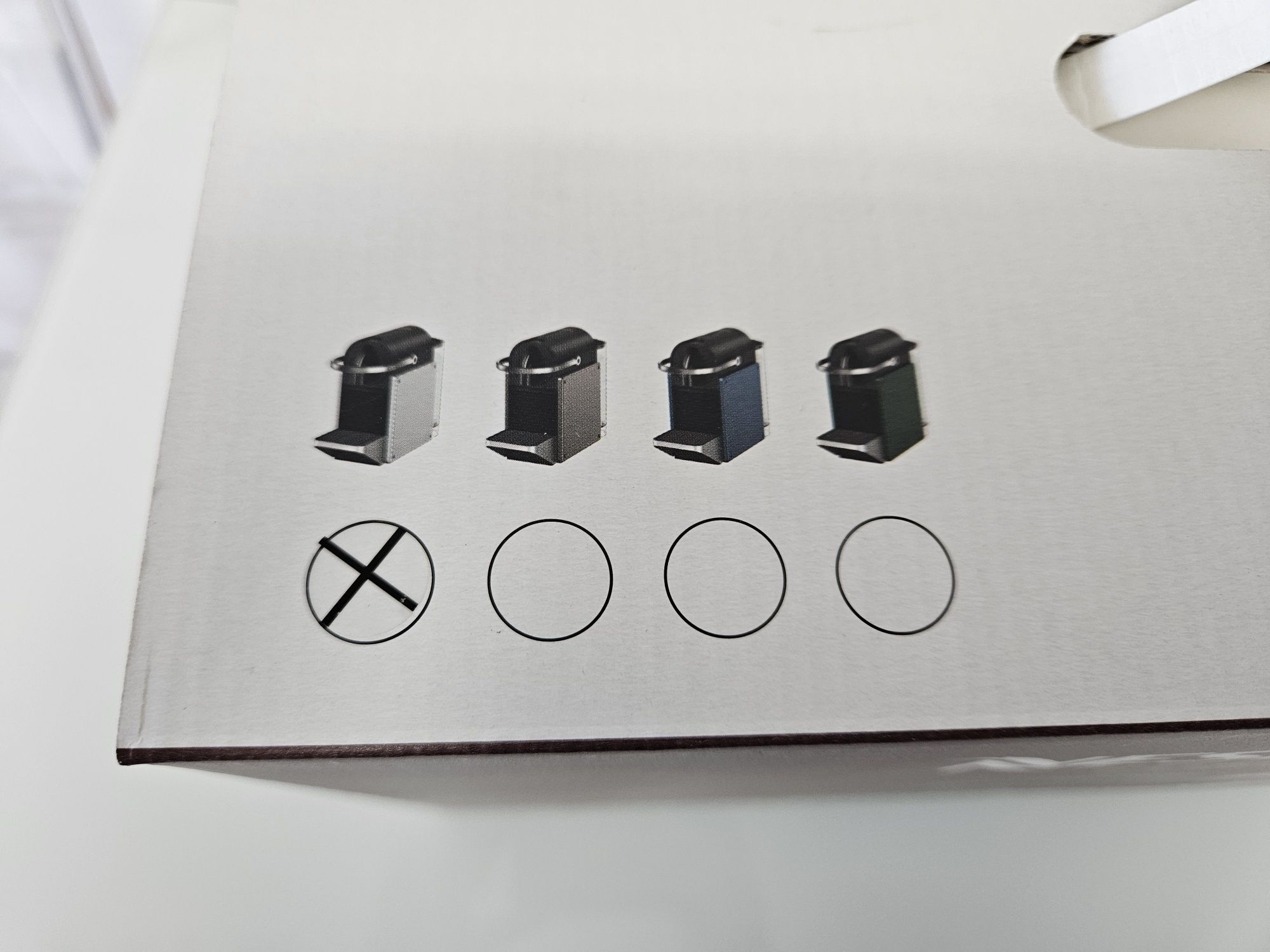 Máquina Nespresso Pixie
