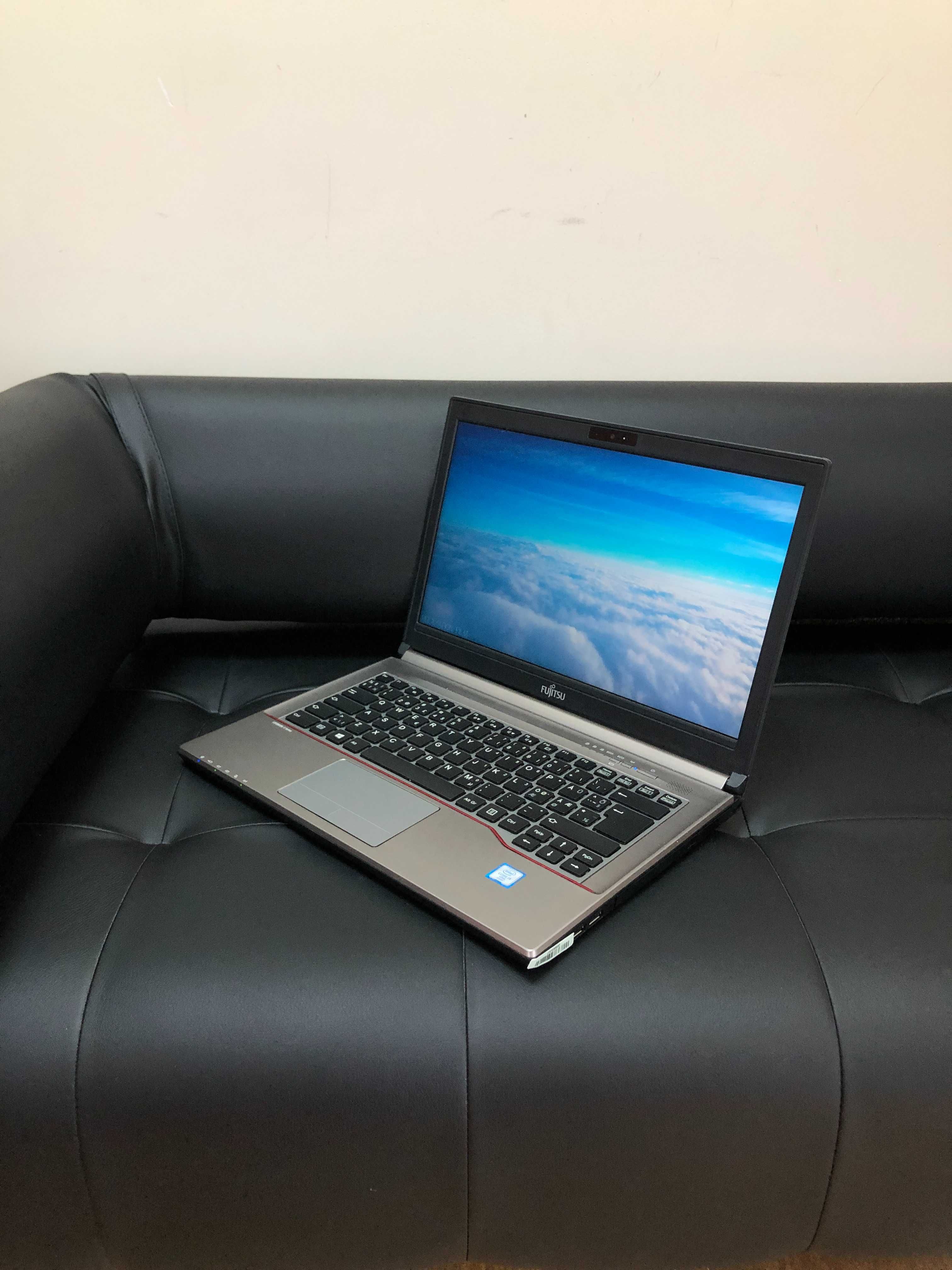 Ноутбук Fujitsu LifeBook E746/13.9"HD/i5-6300U/8GB/256GB/ГАРАНТІЯ