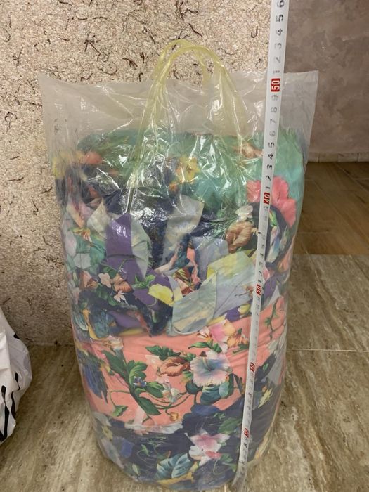 Яркие обрезки ткани