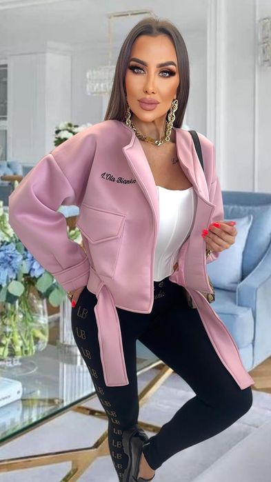 Piękna kurtka bomberka pianka trzy kolory Lola bianka