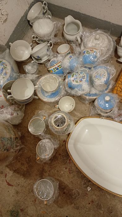 Porcelana figurki serwis kawowy i inne Chodzież Włocławku koło Karolin