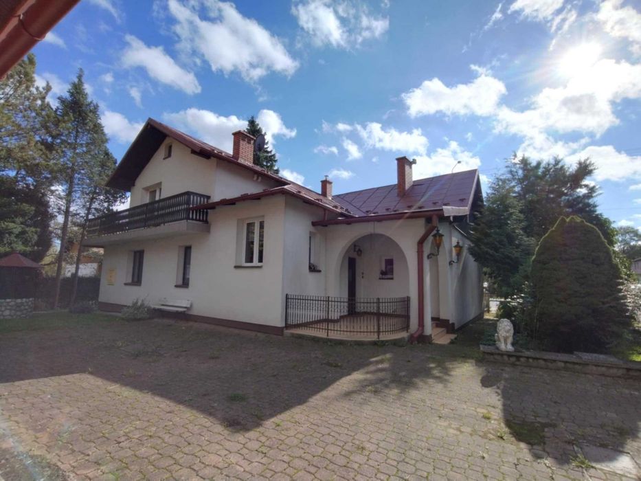 Dom na sprzedaż w Pisarowcach 160 m2 + budynek gosp.