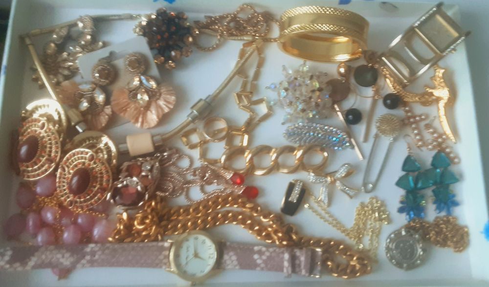 Biżuteria vintage I w stylu vintage