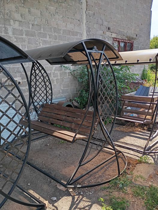 Гойдалка металева